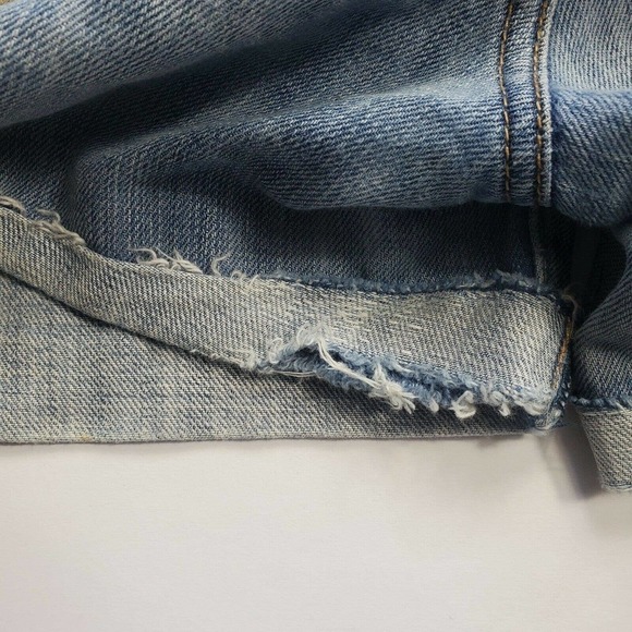 American Eagle Destroyed Denim Jean Shorts Size 6 Distressed - Picture 11 of 12